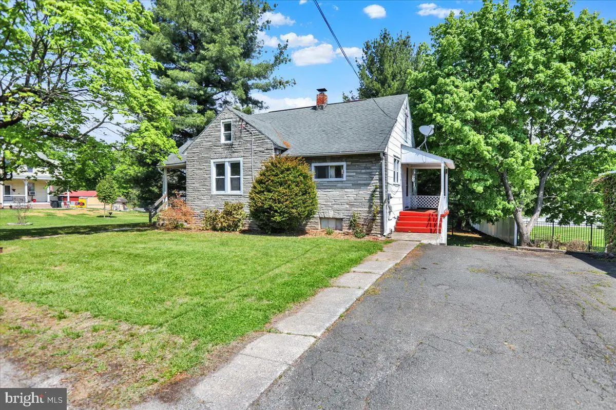 21 2nd St, Birdsboro, PA 19508 - #1
