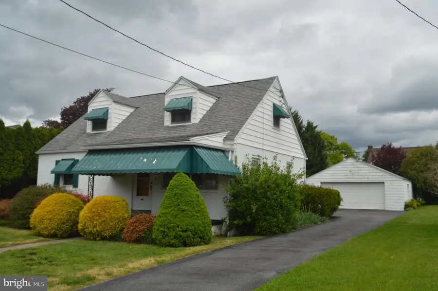 2121 Peters Rd, Reading, PA 19601 - #2