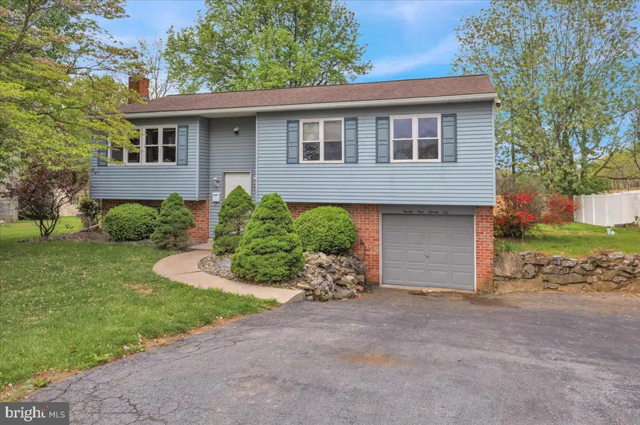 2126 Mayo Dr, Reading, PA 19601 - #2