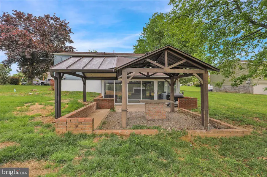 2126 Mayo Dr, Reading, PA 19601 - #3