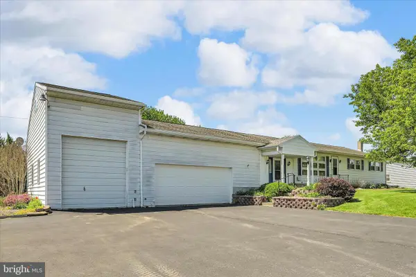1390 Pottsville Pike, SHOEMAKERSVILLE, PA 19555