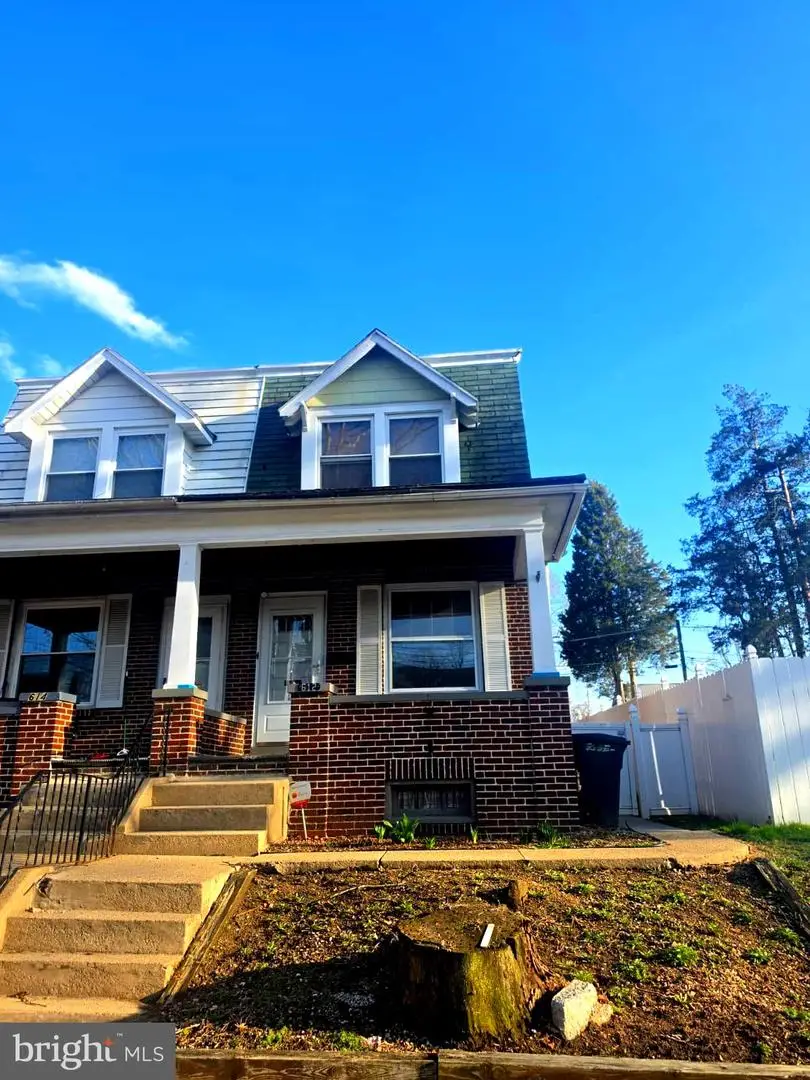 612 Crescent Ave, Reading, PA 19605 - #1
