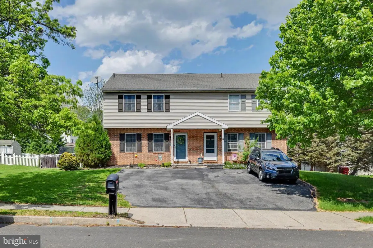 116 Carriage Dr, Wernersville, PA 19565 - #1