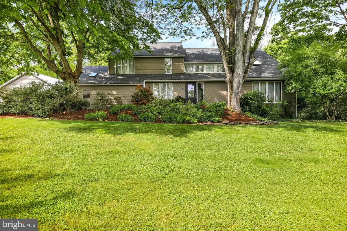 637 Scenic Dr, Bernville, PA 19506 - #1