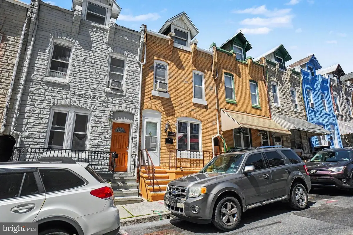 114 Pear St, Reading, PA 19601 - #1