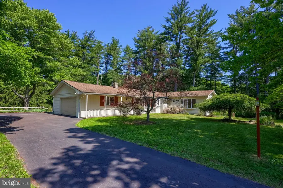 1421 Coldsprings Rd, Pottstown, PA 19465 - #2