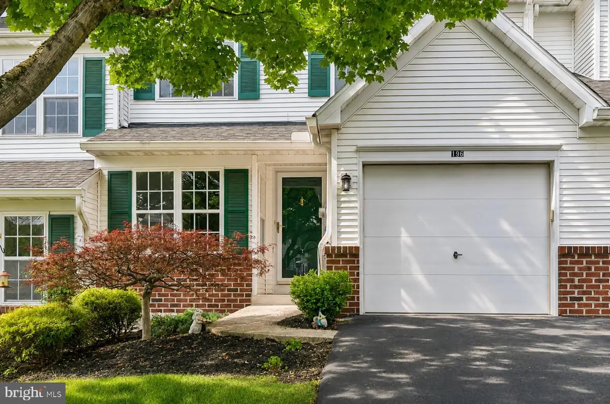 196 Walton Ct, Reading, PA 19606 - #1