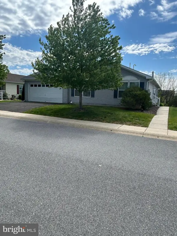 108 Random Rd, DOUGLASSVILLE, PA 19518