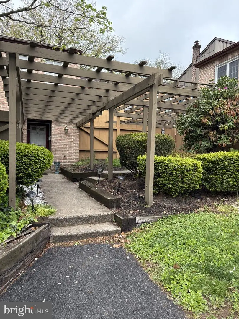 69 Winged Foot Dr, Reading, PA 19607 - #1