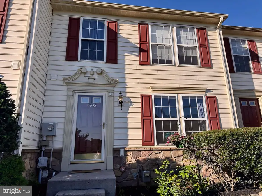 1702 Orchard View Rd, Reading, PA 19606 - #2