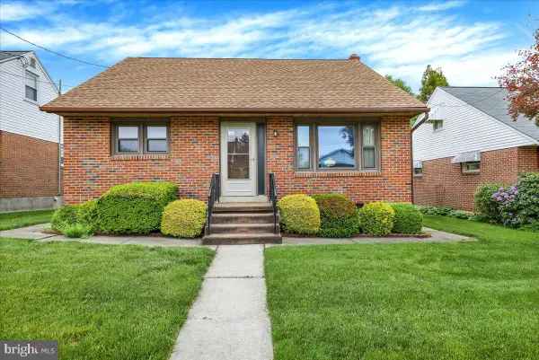 1242 Commonwealth Blvd, READING, PA 19607