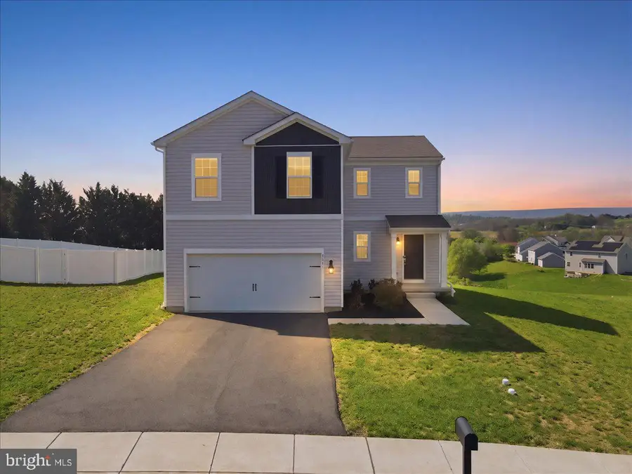 561 E 4th St E, Bernville, PA 19506 - #3