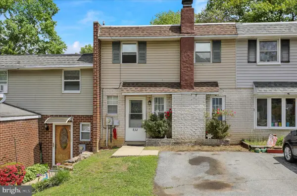 832 Possum Ln, READING, PA 19606