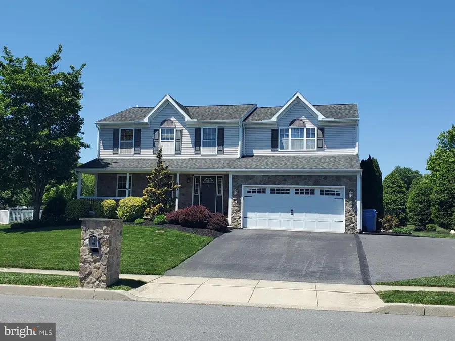 615 W Pine St, Leesport, PA 19533 - #3
