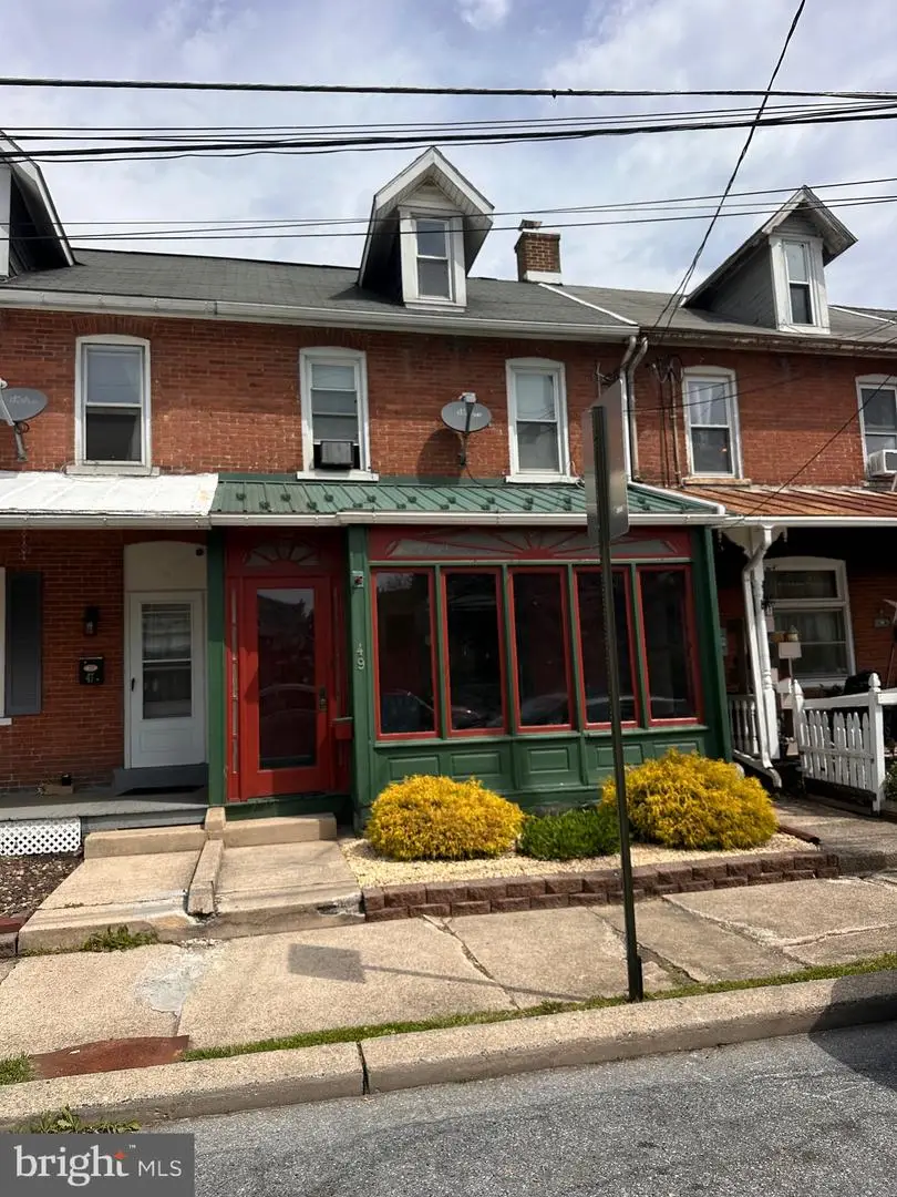 49 E Washington St, Topton, PA 19562 - #1