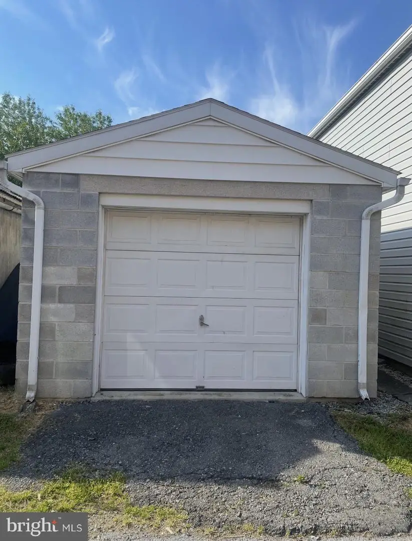 49 E Washington St, Topton, PA 19562 - #3