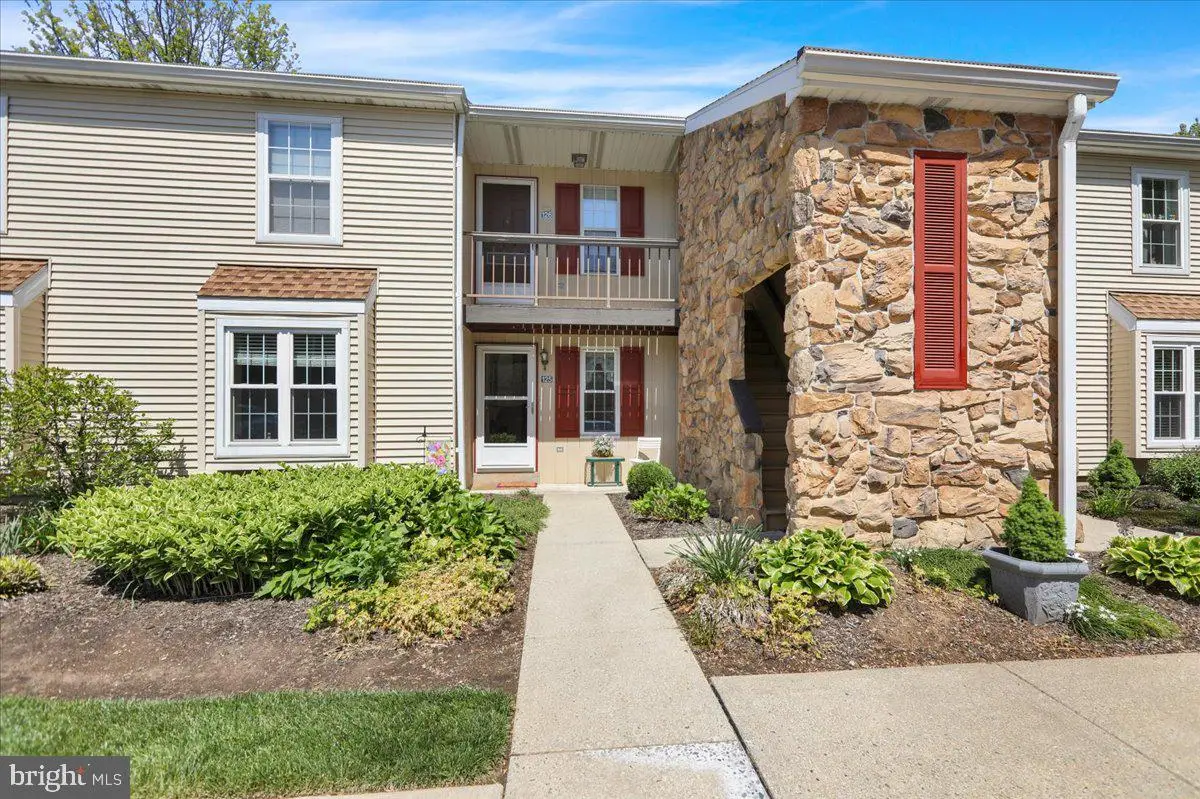126 Valley Greene Cir #9 Garage Incl., Reading, PA 19610 - #1
