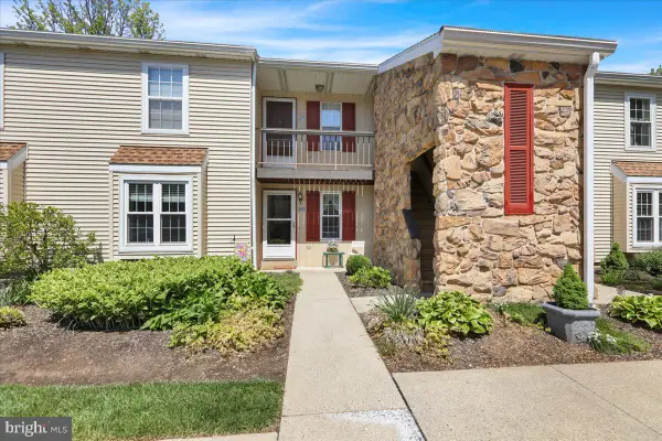 126 Valley Greene Cir #9 Garage Incl., READING, PA 19610