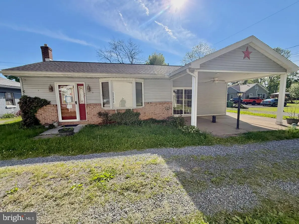 393 Park Rd, Fleetwood, PA 19522 - #1