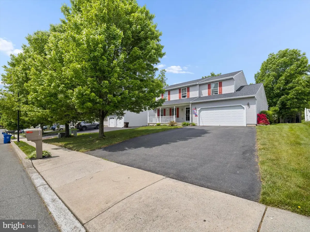 115 Clarion Dr, Douglassville, PA 19518 - #1