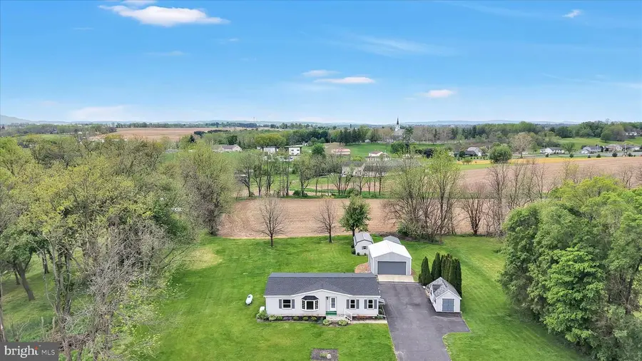 1076 Stouchsburg Rd, Richland, PA 17087 - #2