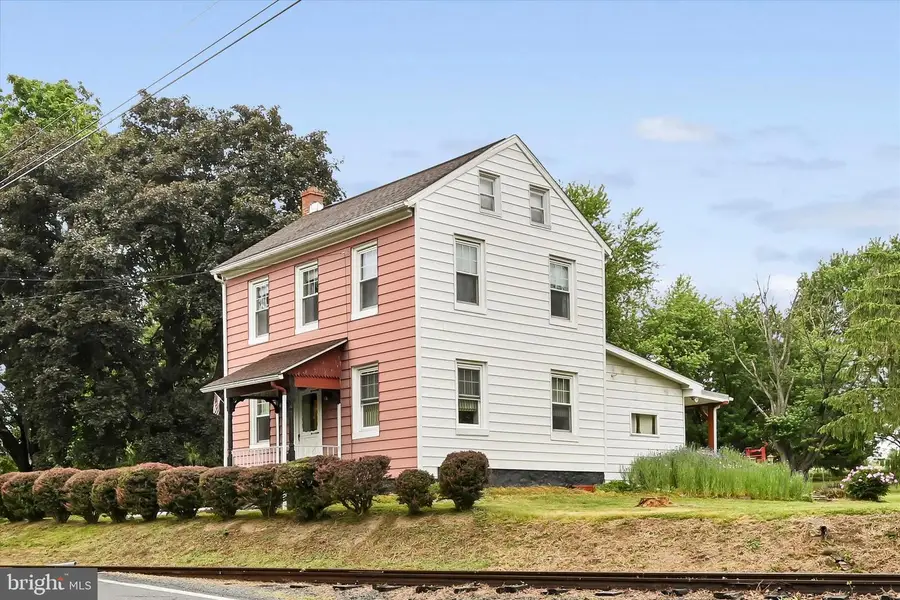 809 Water St, Shoemakersville, PA 19555 - #2