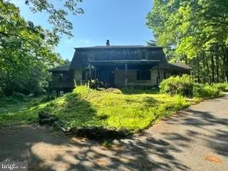 1482 Hilltop Rd, Leesport, PA 19533 - #2
