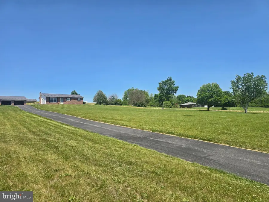 679 Balthaser Rd, Lenhartsville, PA 19534 - #2
