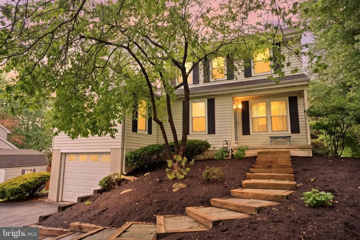 996 Rill Rd, Reading, PA 19606 - #1