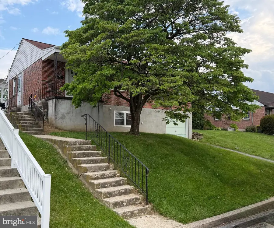 2312 Mckinley Ave, Reading, PA 19609 - #2