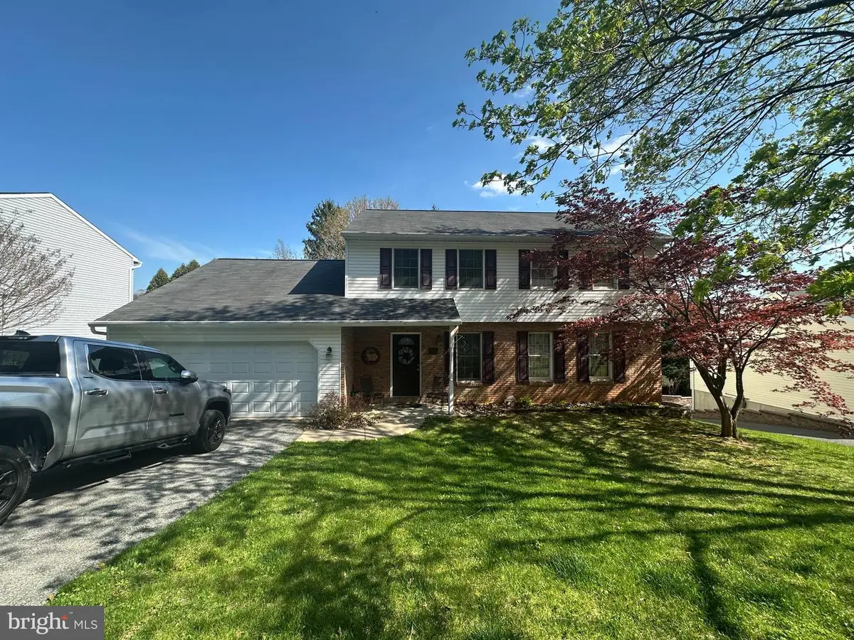 211 W Neversink Rd, Reading, PA 19606 - #1