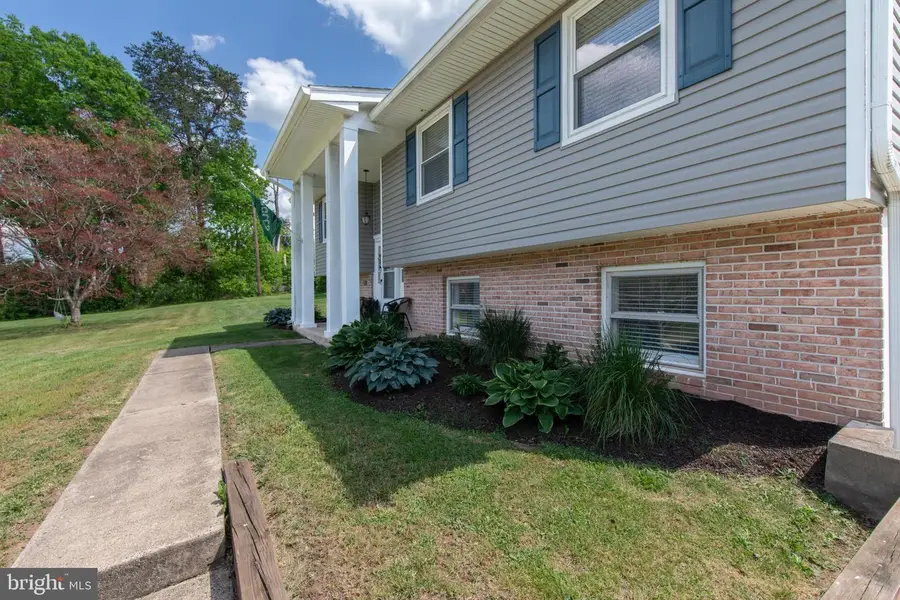 10 Evangeline Dr, Birdsboro, PA 19508 - #3