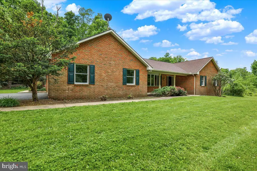 283 Witmer, Mohnton, PA 19540 - #3