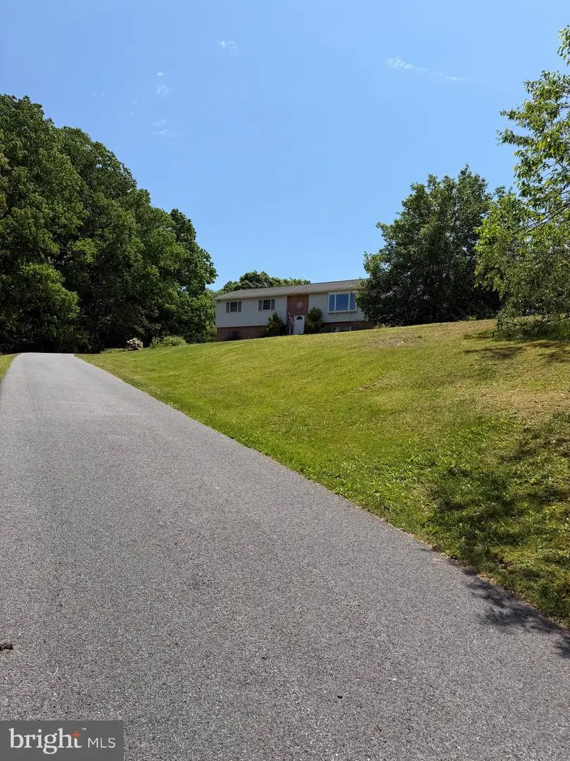 37 Beavens Rd, Reading, PA 19608 - #2