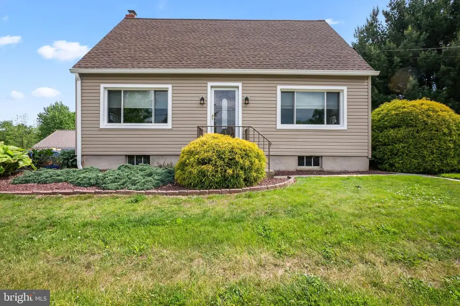50 Clay Valley Rd, Fleetwood, PA 19522 - #2