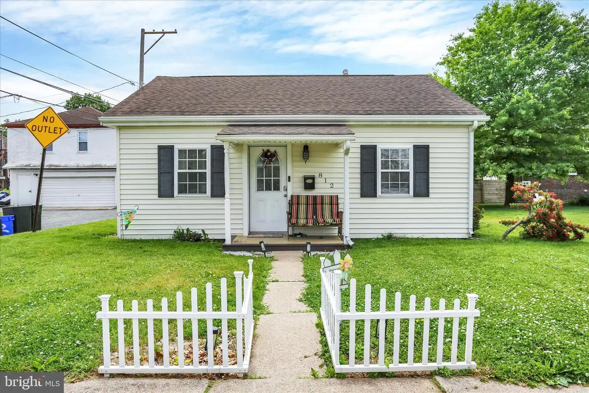 812 Hay Rd, Temple, PA 19560 - #1