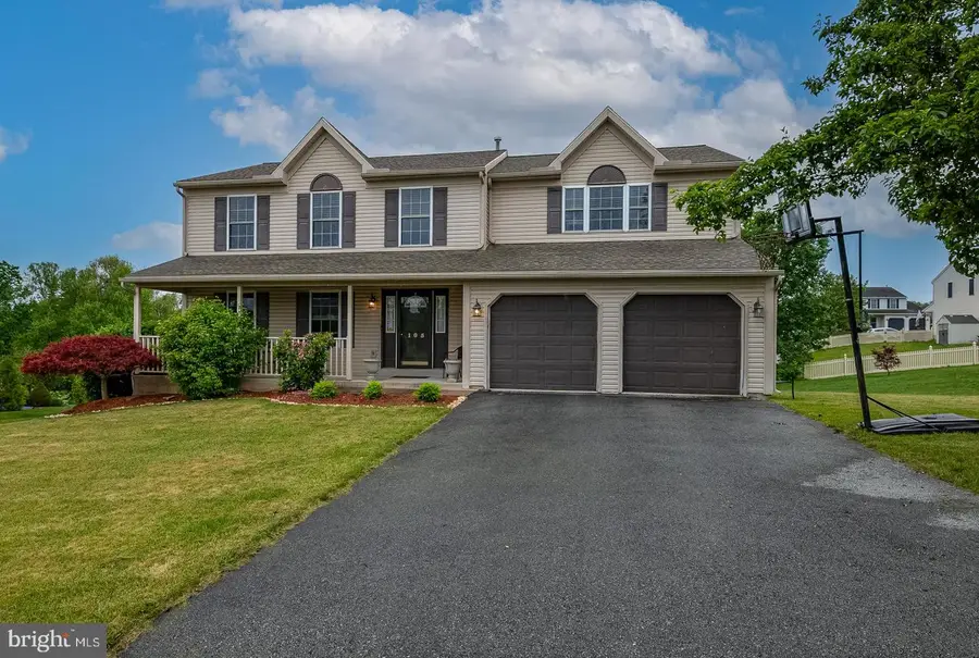 105 Kettle Ln, Douglassville, PA 19518 - #2
