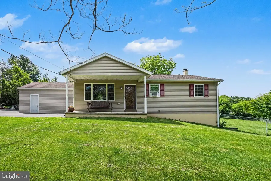520 Schoolhouse Rd, Bernville, PA 19506 - #2