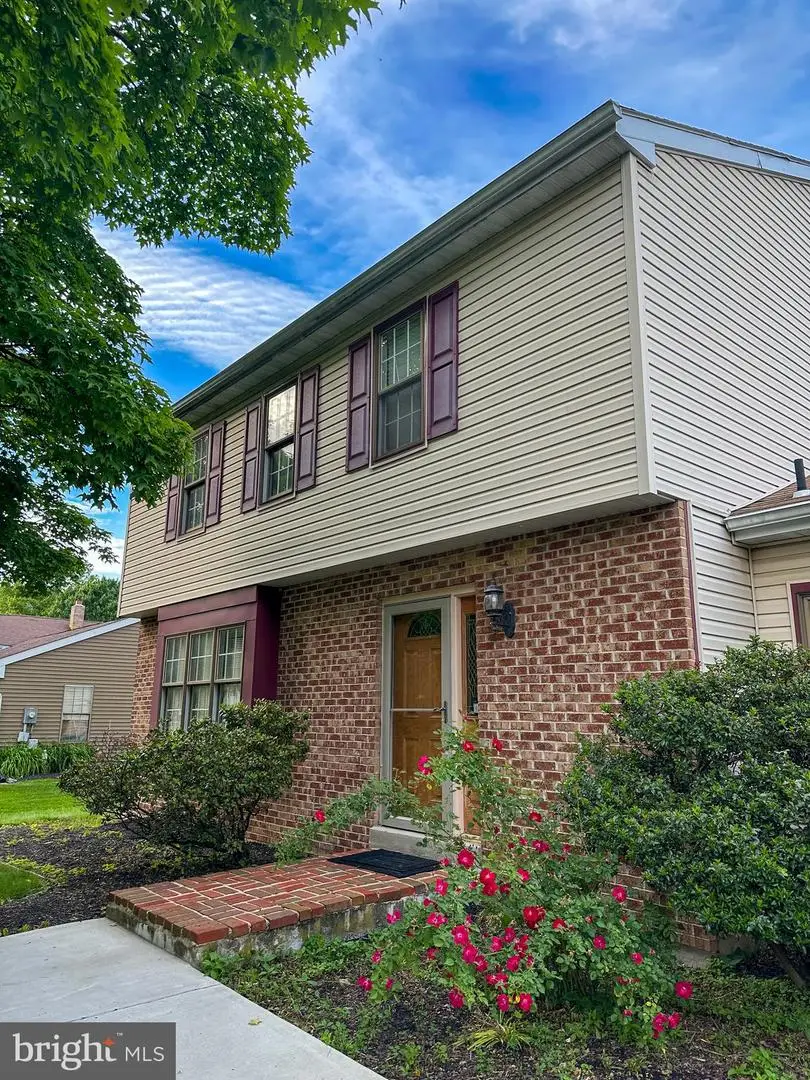 104 Harvest Ln, Reading, PA 19606 - #1