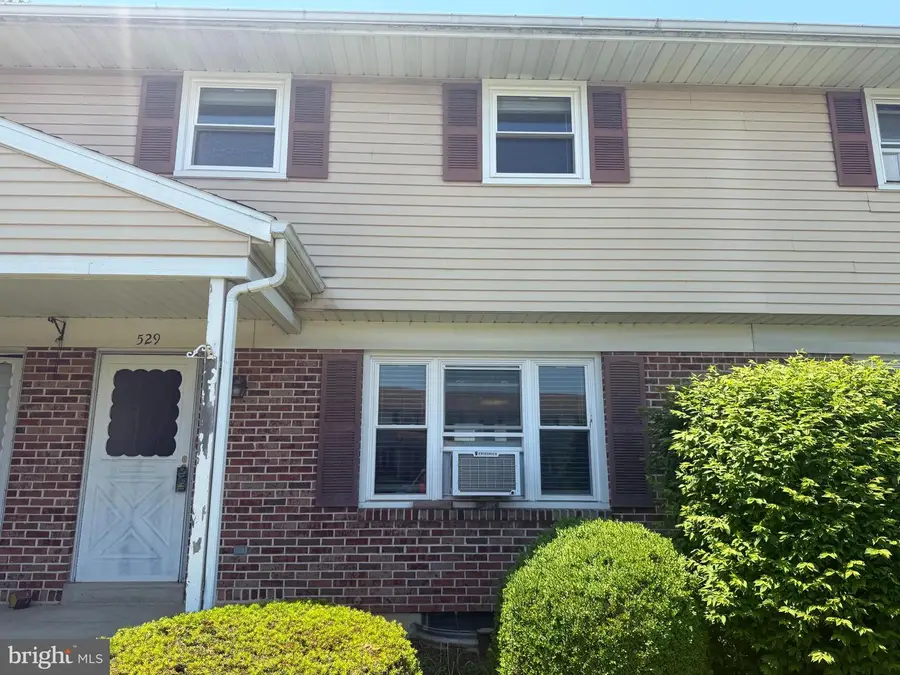 529 Linden St, Leesport, PA 19533 - #2