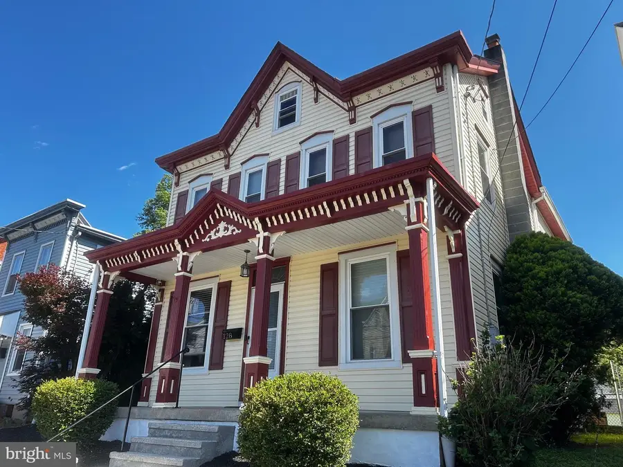 128 S Church St, Mohnton, PA 19540 - #2