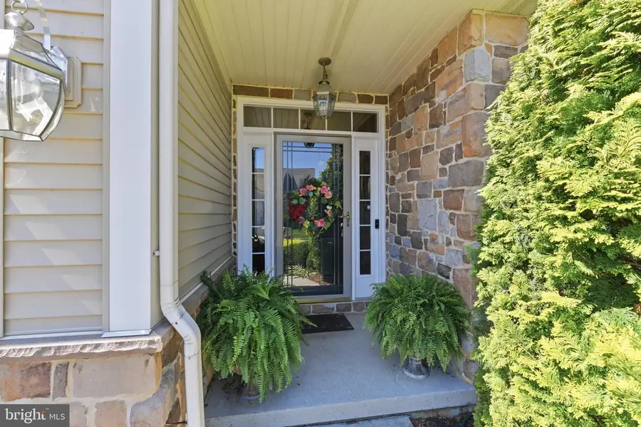 412 Westbury Dr, Reading, PA 19610 - #2