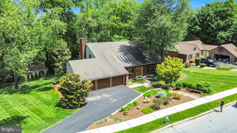 140 Deborah Dr, Wyomissing, PA 19610 - #2