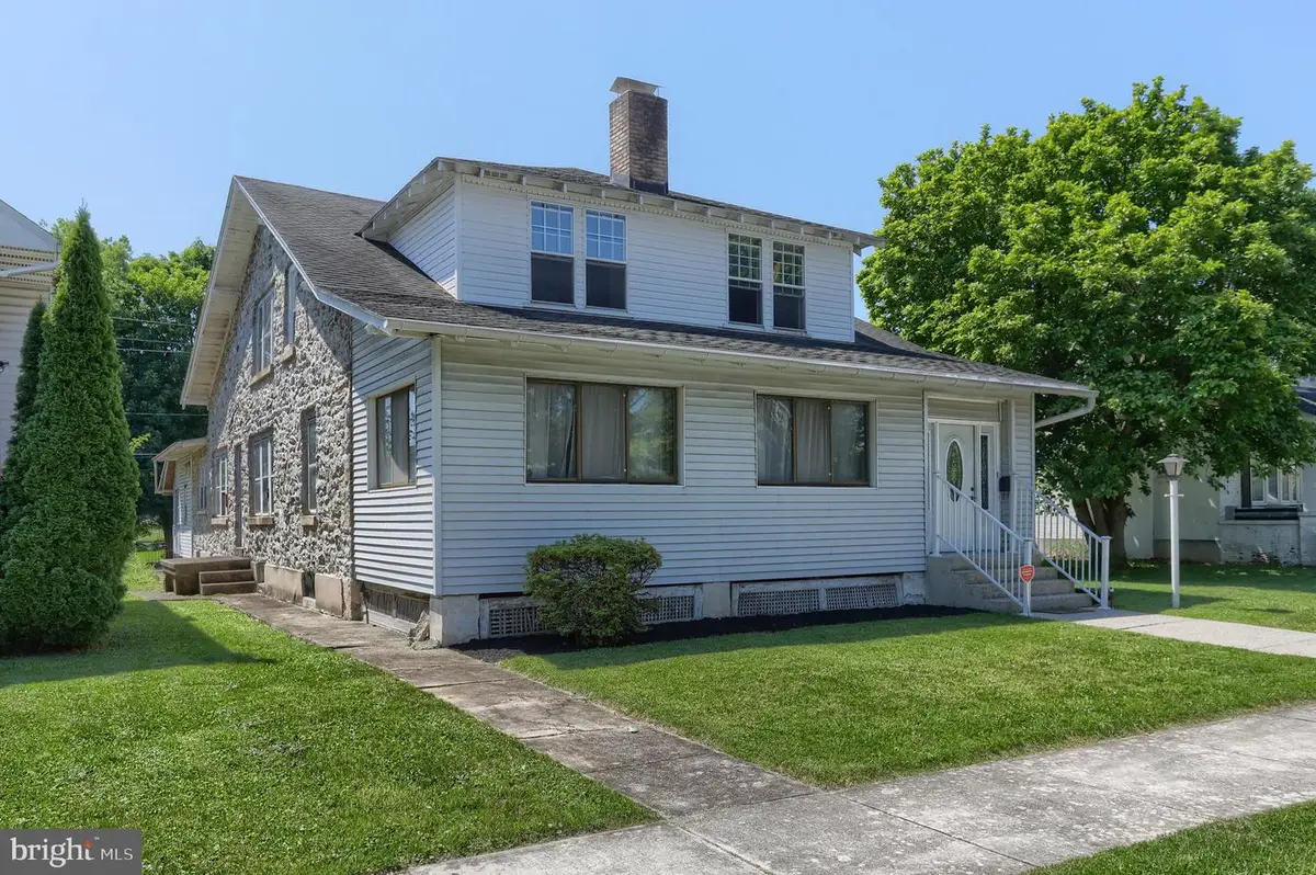 332 E Walnut St, Reading, PA 19607 - #1