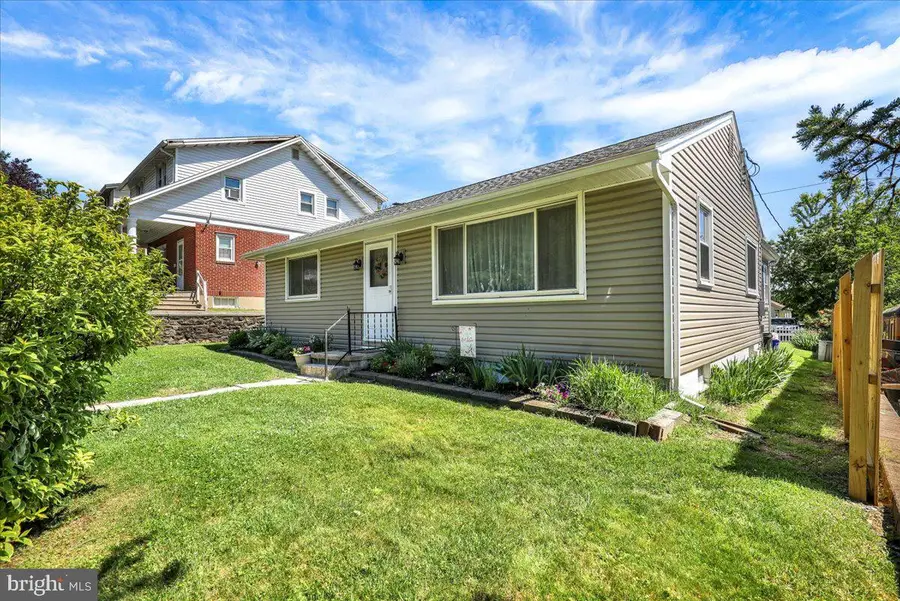 307 Summit Ave, Reading, PA 19607 - #2