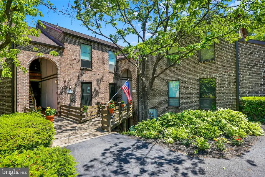 8-a Fairway Rd, Reading, PA 19607 - #2