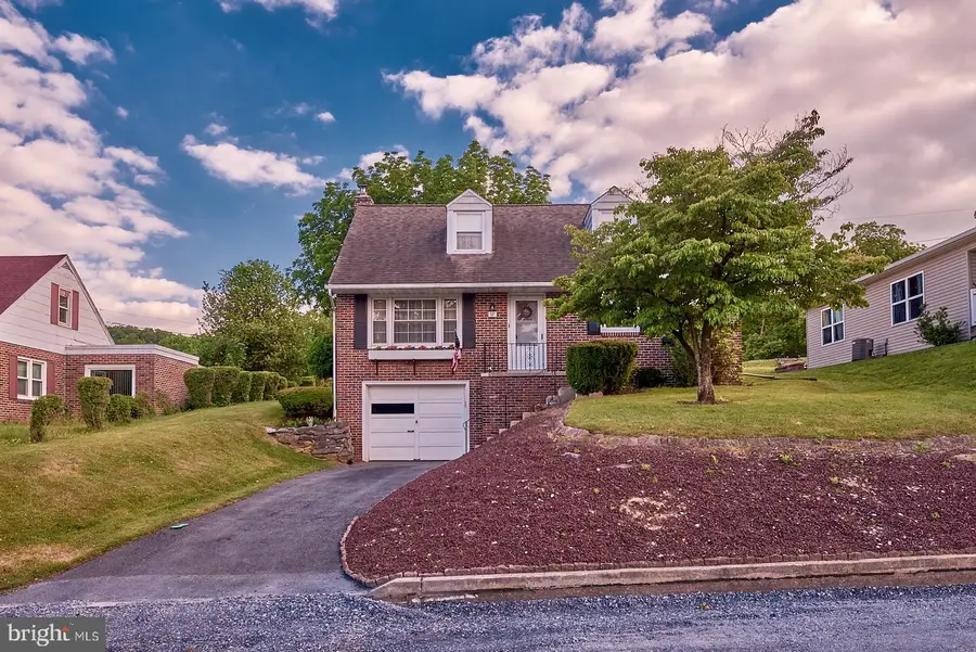 18 Ardmore Ave, Reading, PA 19607 - #2