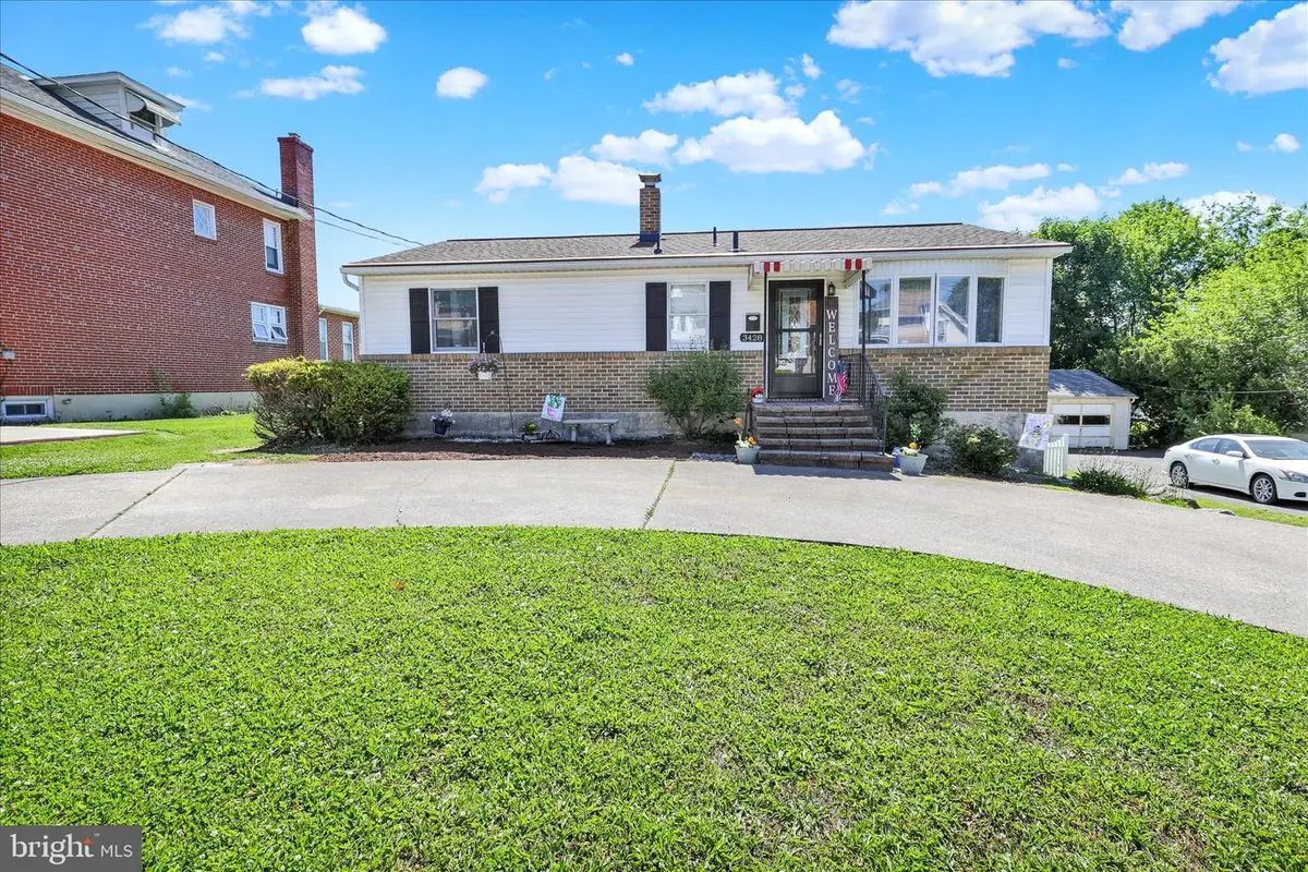 3428 Raymond St, Reading, PA 19605 - #1