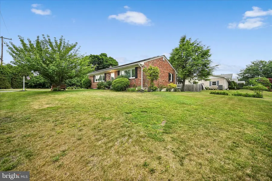 593 Mull Ave, Leesport, PA 19533 - #2