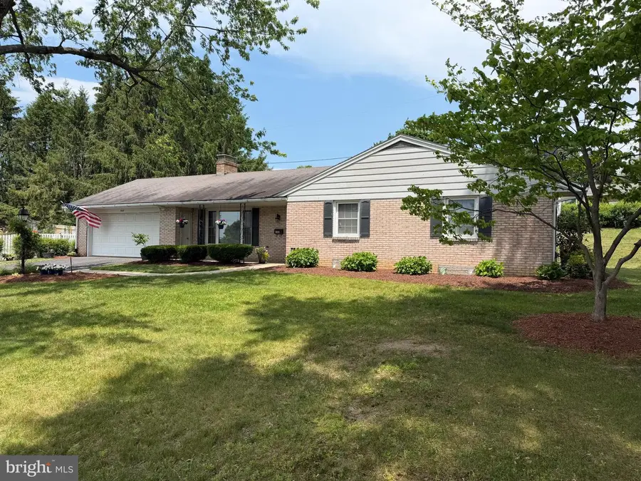 388 Chestnut St, Hamburg, PA 19526 - #2